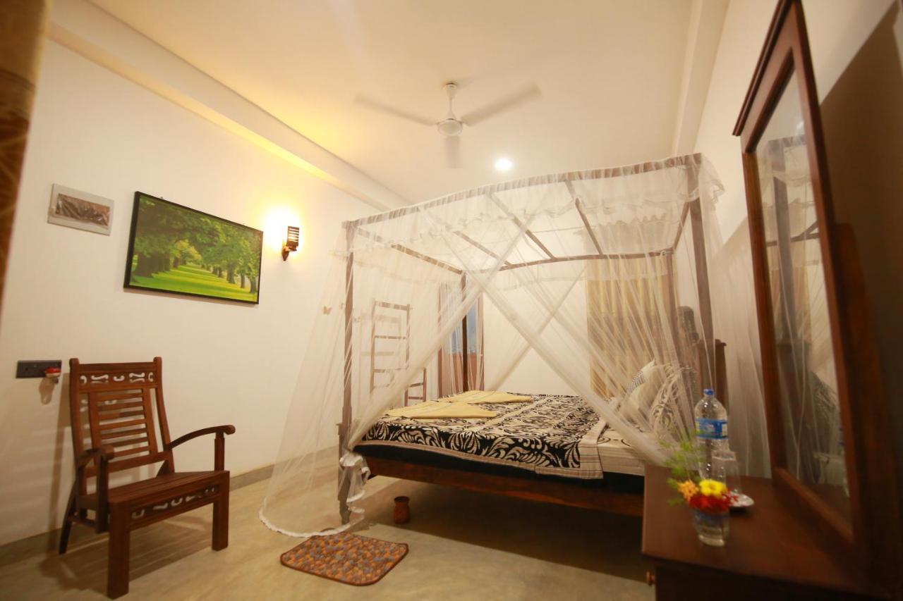 Surf Orchid Villa Weligama Buitenkant foto